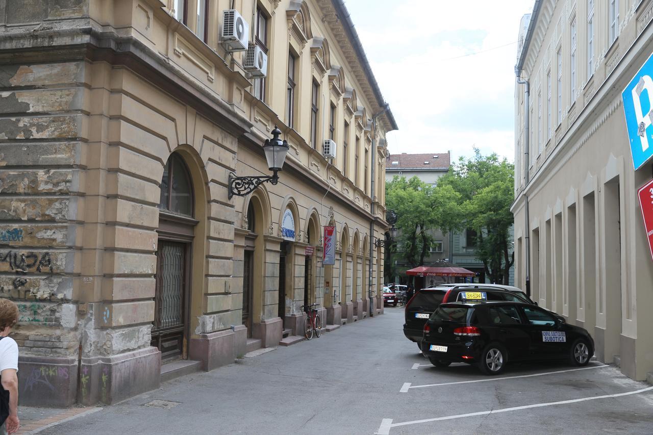 Apartman Centar 2 Суботица Экстерьер фото